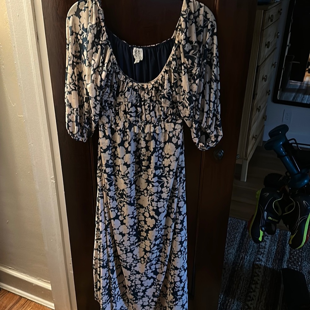 DRA Los Angeles Floral MIDI Dress
